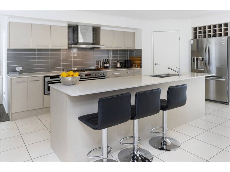 2 South Quay Drive, Biggera Waters QLD 4216