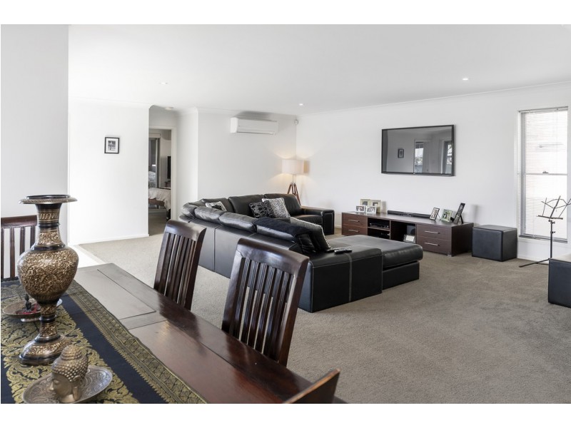 2 South Quay Drive, Biggera Waters QLD 4216