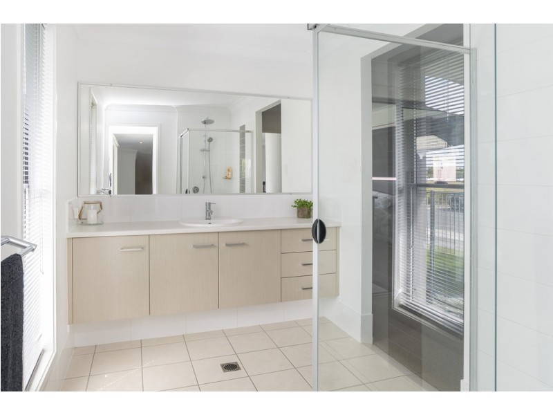 2 South Quay Drive, Biggera Waters QLD 4216