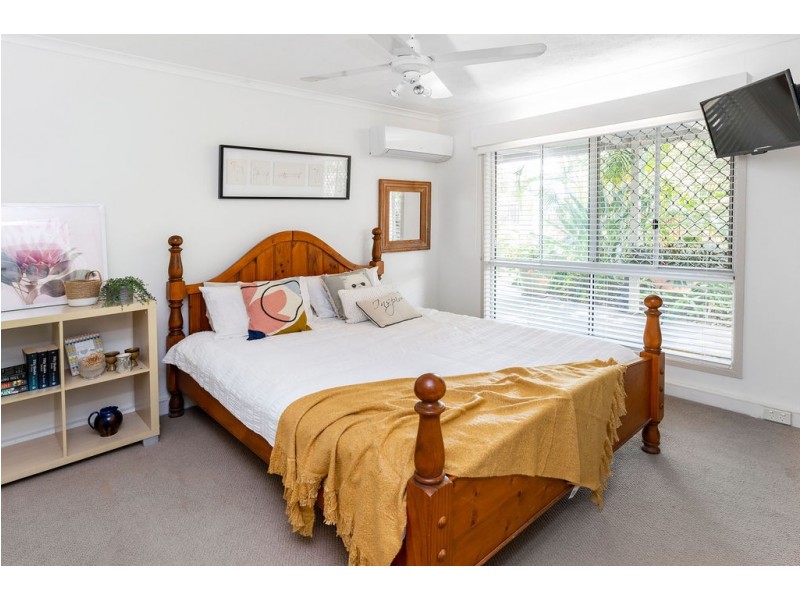 11 Eingana Street, Hope Island QLD 4212