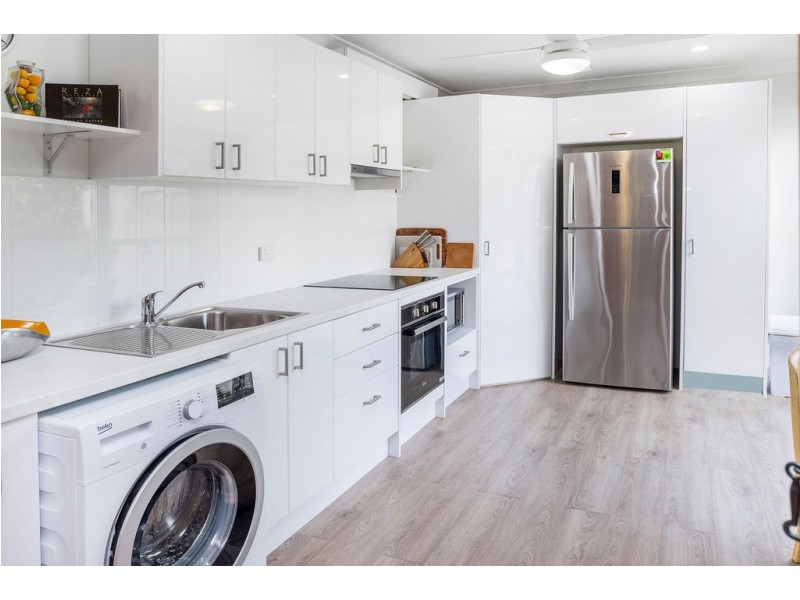 11 Eingana Street, Hope Island QLD 4212