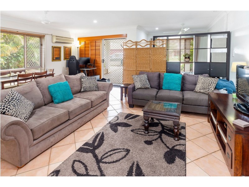 11 Eingana Street, Hope Island QLD 4212