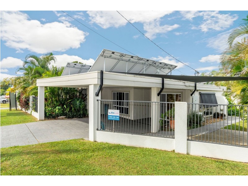 11 Eingana Street, Hope Island QLD 4212