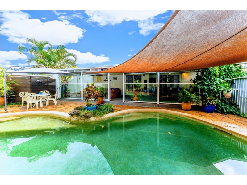 11 Eingana Street, Hope Island QLD 4212