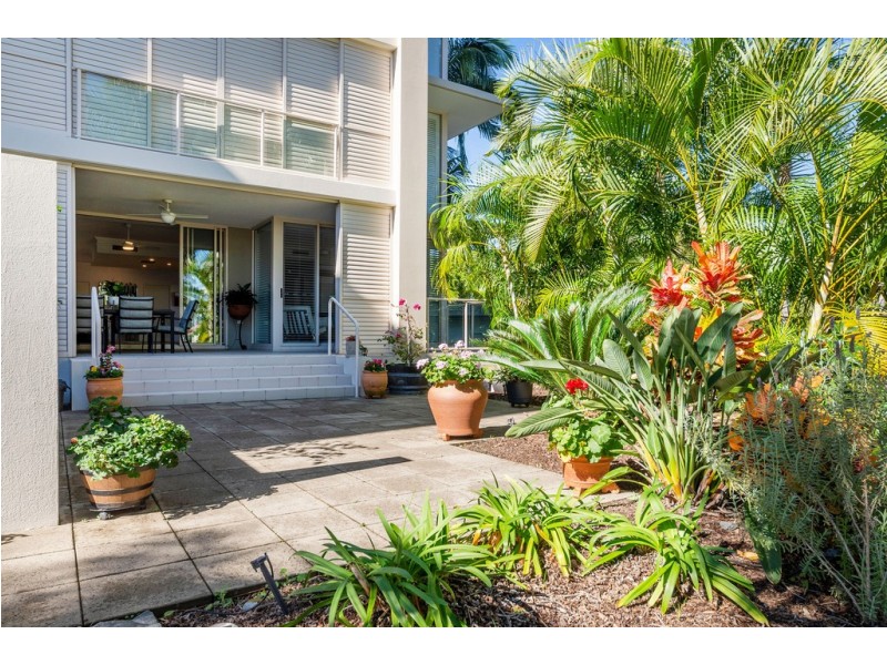 1736/1 Rialto Quay Drive, Hope Island QLD 4212