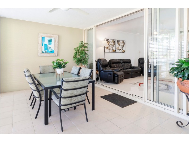 1736/1 Rialto Quay Drive, Hope Island QLD 4212