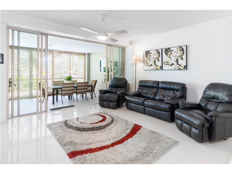 1736/1 Rialto Quay Drive, Hope Island QLD 4212