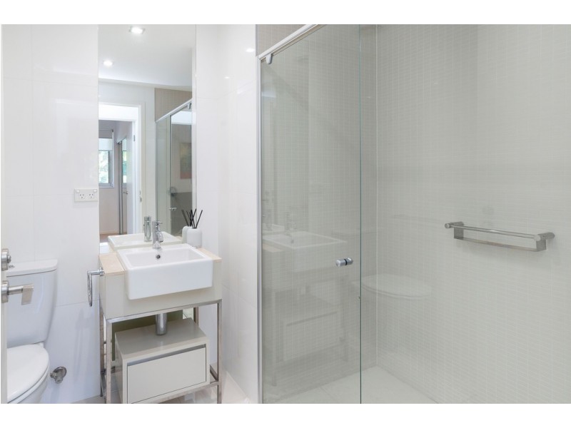 1736/1 Rialto Quay Drive, Hope Island QLD 4212