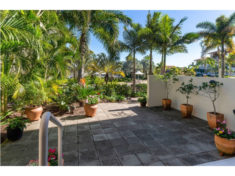 1736/1 Rialto Quay Drive, Hope Island QLD 4212