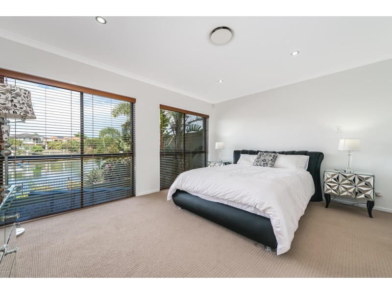 2136 Beaufort Way, Hope Island QLD 4212