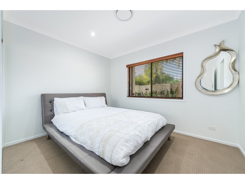 2136 Beaufort Way, Hope Island QLD 4212