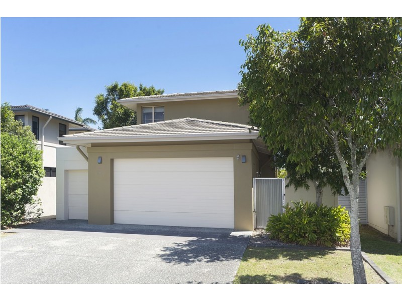 6102 The Lakes Drive, Hope Island QLD 4212