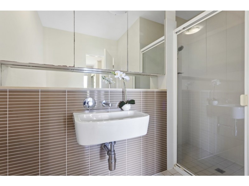 737/64-66 Sickle Avenue, Hope Island QLD 4212