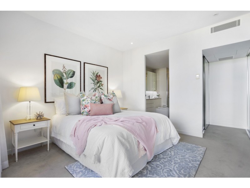 1202/1 Sunset Avenue, Paradise Point QLD 4216