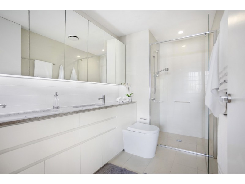 1202/1 Sunset Avenue, Paradise Point QLD 4216