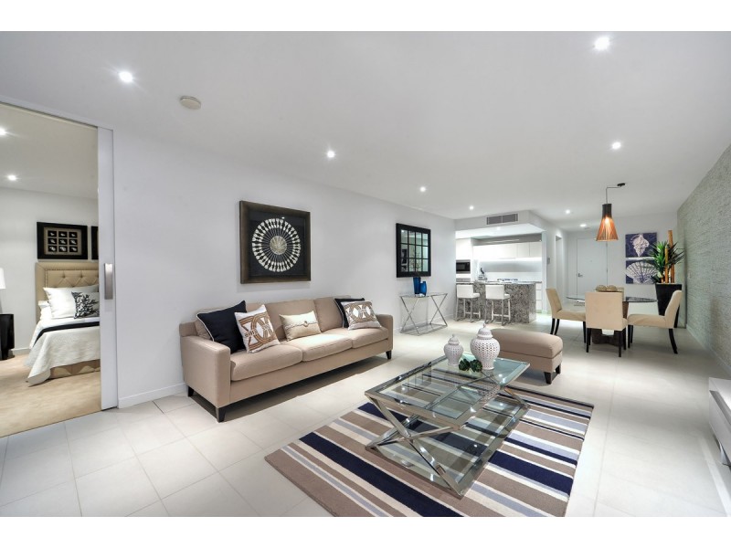 3502/4 Marina Promenade, Paradise Point QLD 4216