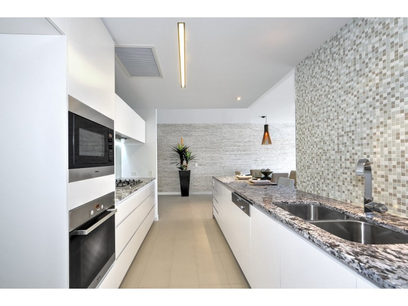 3502/4 Marina Promenade, Paradise Point QLD 4216