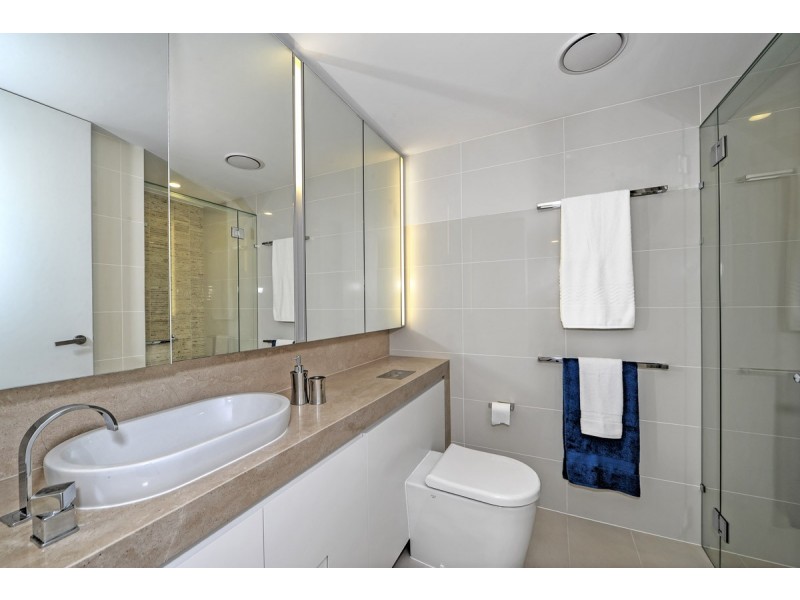3502/4 Marina Promenade, Paradise Point QLD 4216