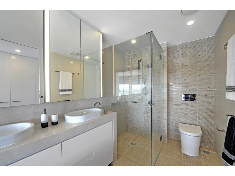 3502/4 Marina Promenade, Paradise Point QLD 4216