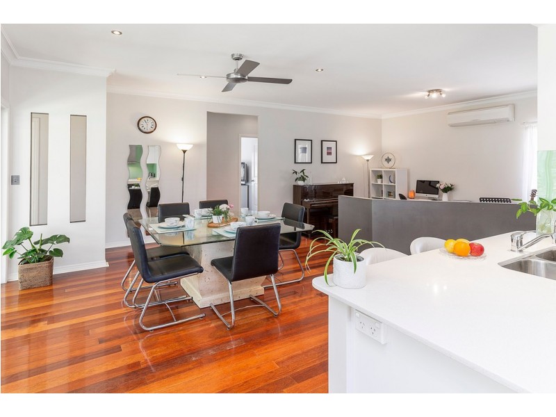 12 Winslow Court, Oxenford QLD 4210