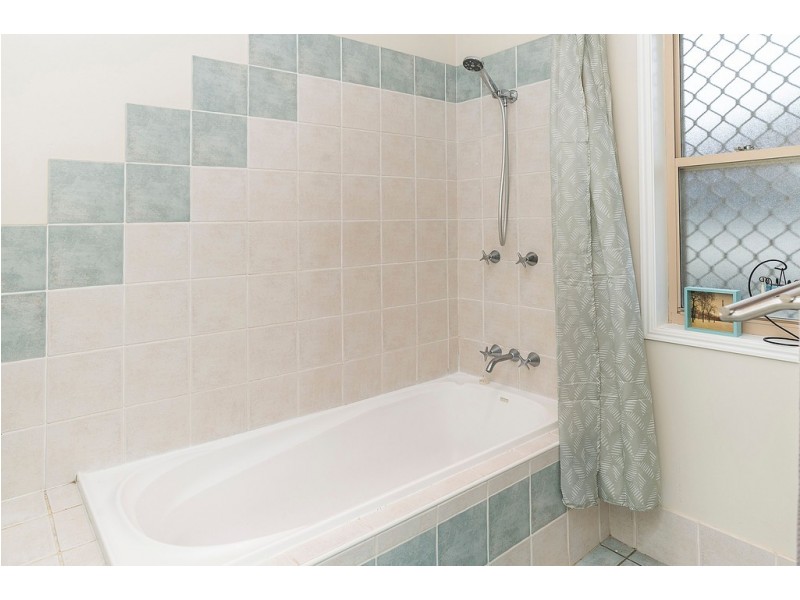 12 Winslow Court, Oxenford QLD 4210