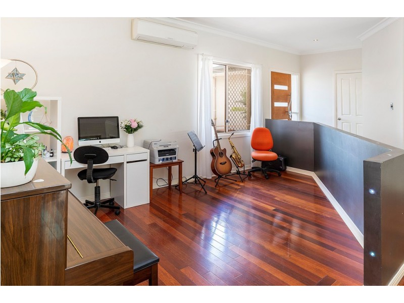 12 Winslow Court, Oxenford QLD 4210