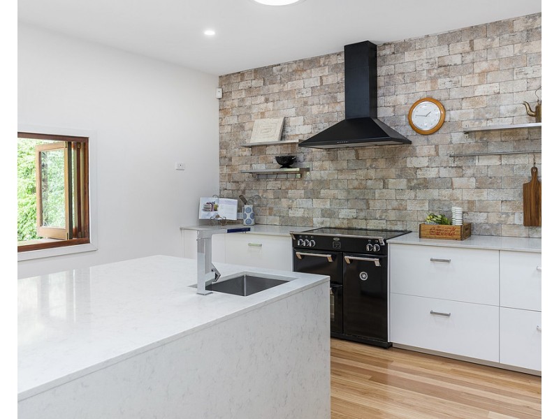 3297 Palladian Drive, Hope Island QLD 4212