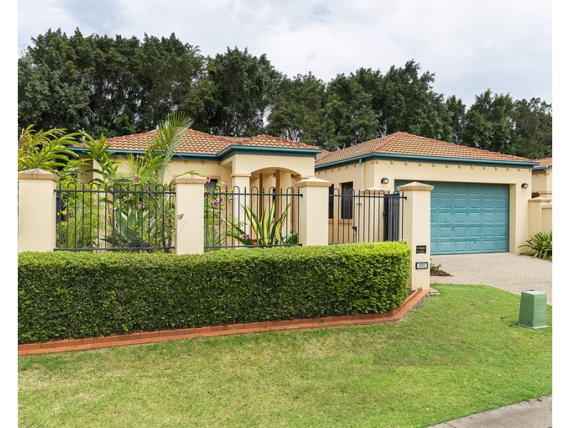 3297 Palladian Drive, Hope Island QLD 4212