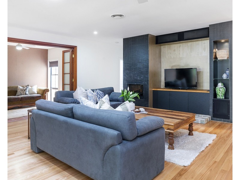 3297 Palladian Drive, Hope Island QLD 4212