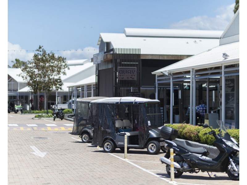 3297 Palladian Drive, Hope Island QLD 4212