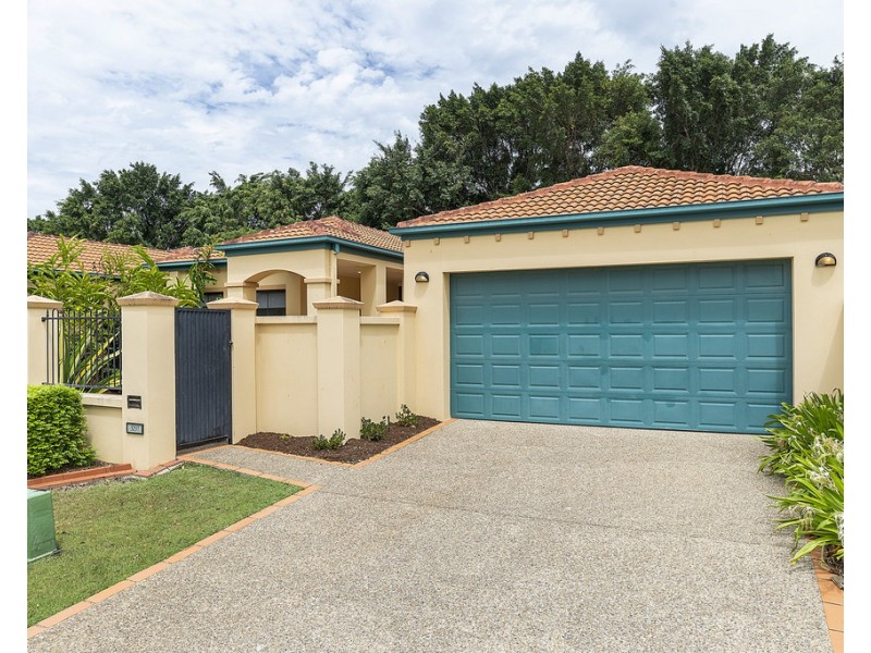 3297 Palladian Drive, Hope Island QLD 4212