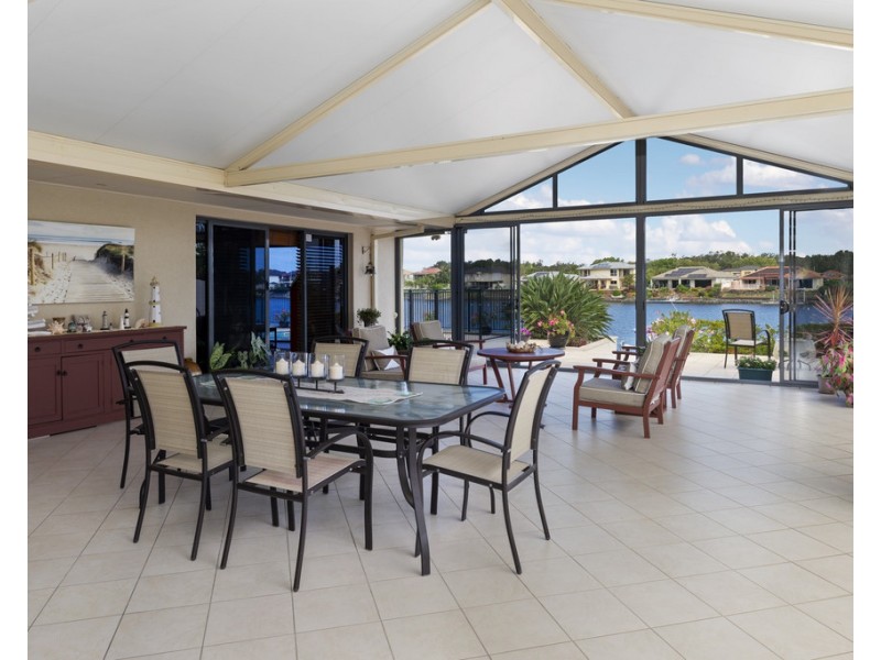 37 Glenwater Crescent Monterey Keys, Helensvale QLD 4212