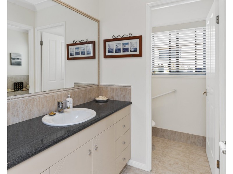 37 Glenwater Crescent Monterey Keys, Helensvale QLD 4212