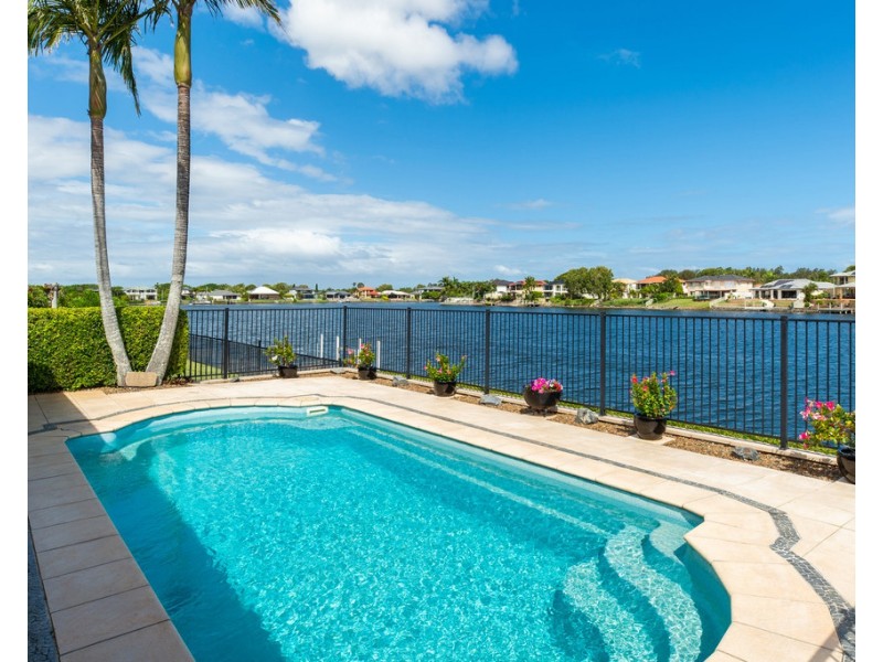 37 Glenwater Crescent Monterey Keys, Helensvale QLD 4212