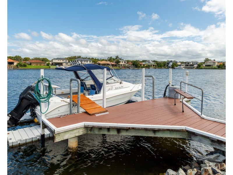 37 Glenwater Crescent Monterey Keys, Helensvale QLD 4212