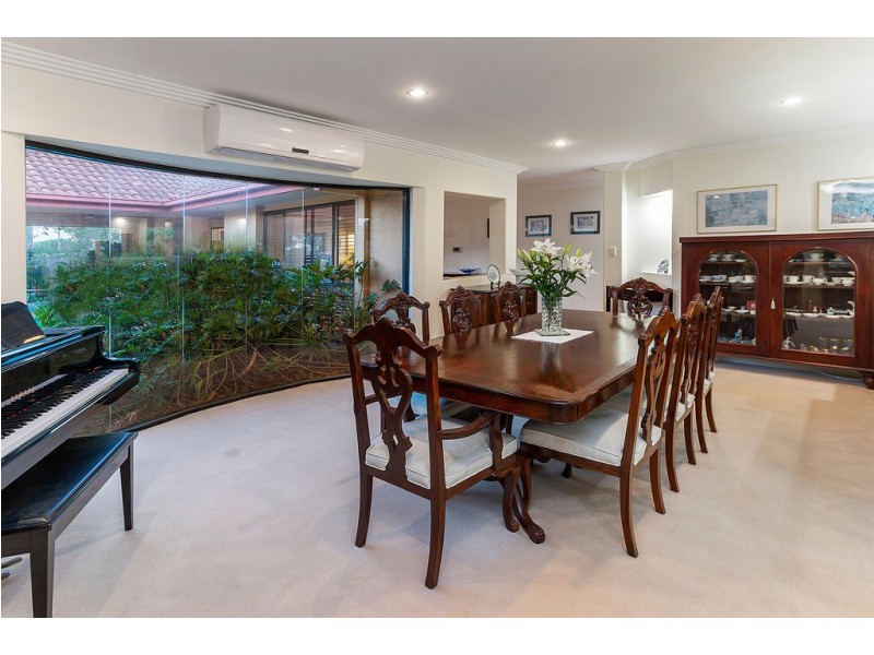 9 Parkwater Terrace, Helensvale QLD 4212