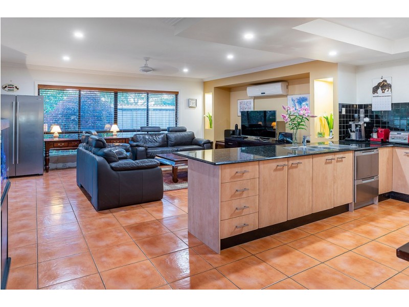 9 Parkwater Terrace, Helensvale QLD 4212