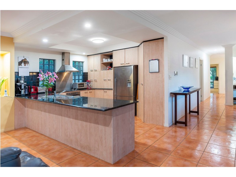 9 Parkwater Terrace, Helensvale QLD 4212