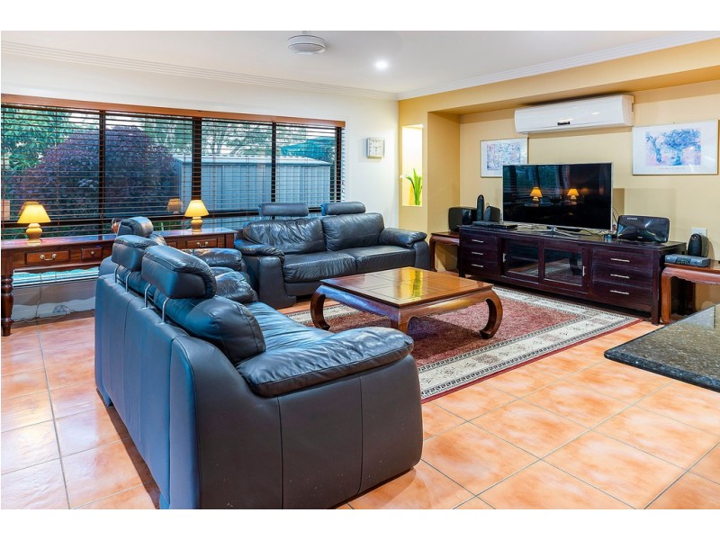 9 Parkwater Terrace, Helensvale QLD 4212