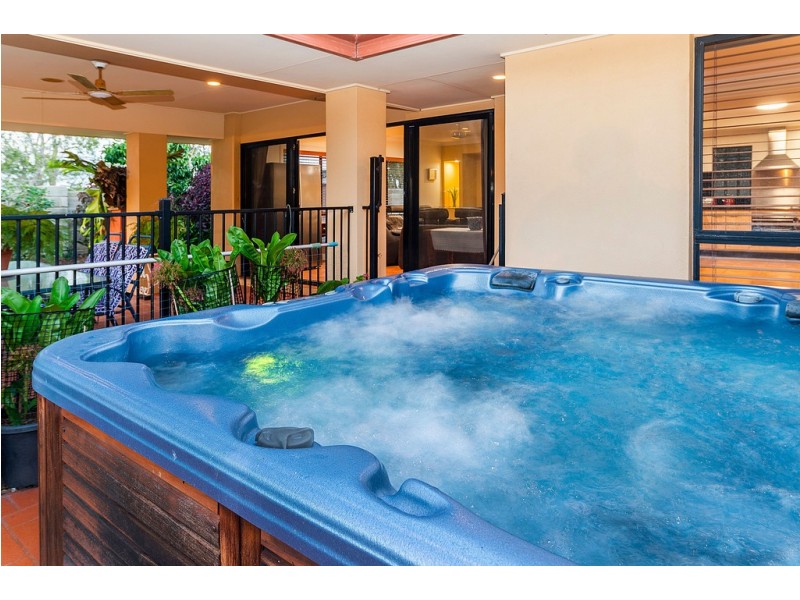 9 Parkwater Terrace, Helensvale QLD 4212