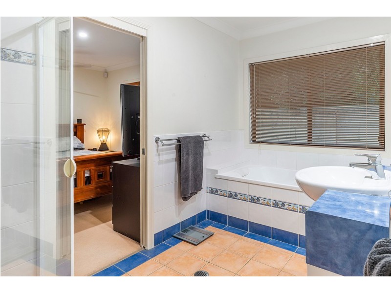 9 Parkwater Terrace, Helensvale QLD 4212