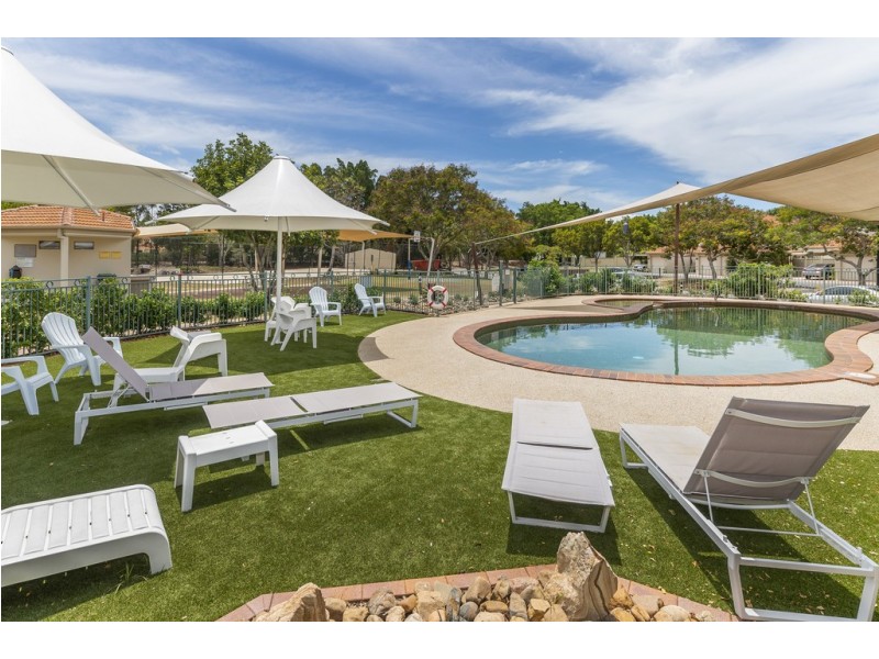 8118 Magnolia Gardens Court, Hope Island QLD 4212