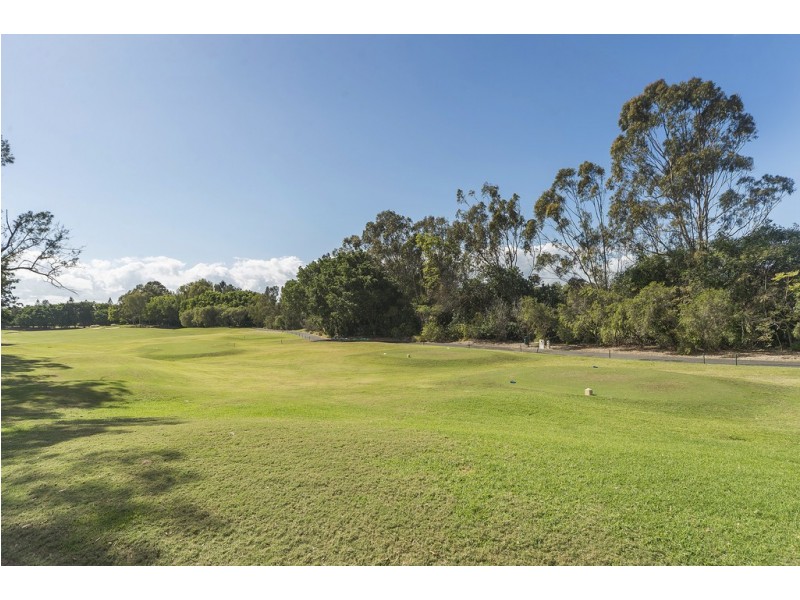 8118 Magnolia Gardens Court, Hope Island QLD 4212