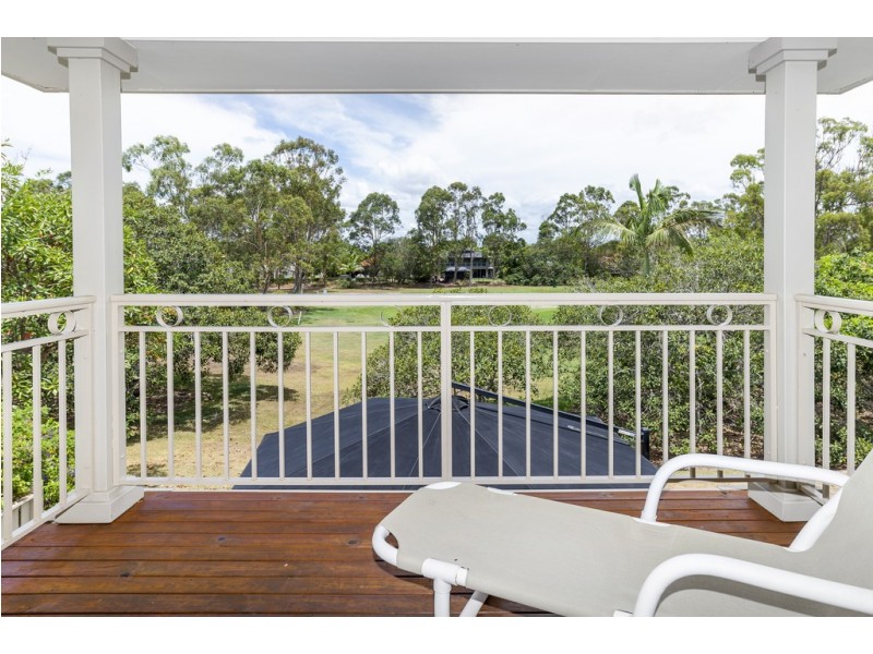 8118 Magnolia Gardens Court, Hope Island QLD 4212