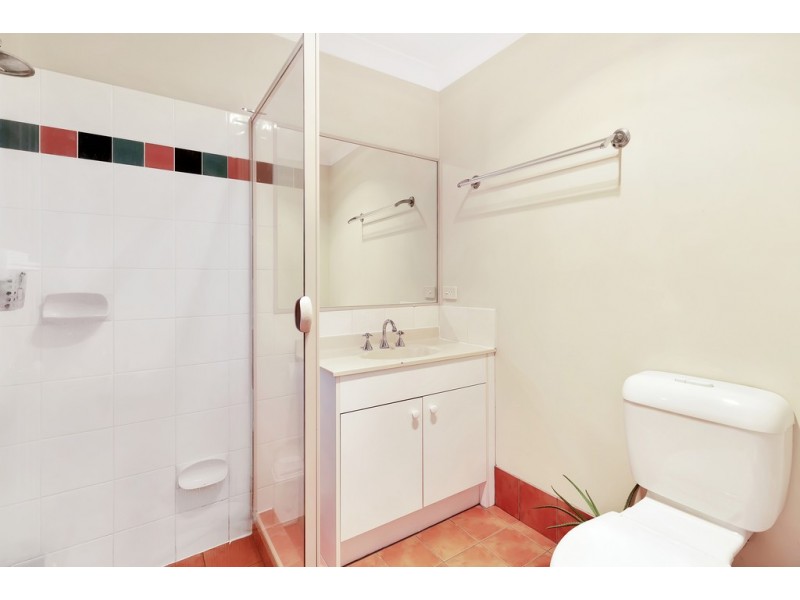 96 Serafina Drive, Helensvale QLD 4212