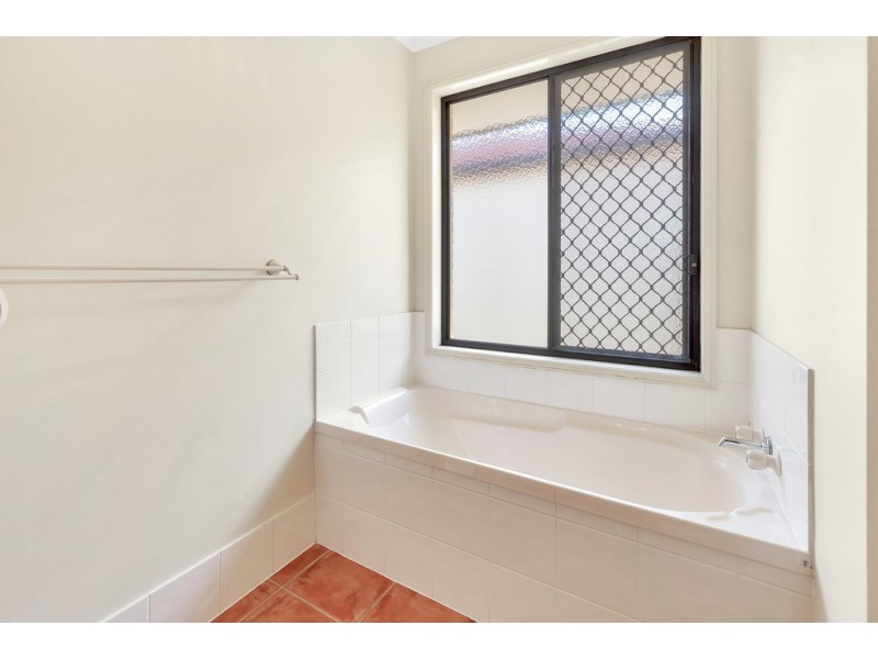 96 Serafina Drive, Helensvale QLD 4212