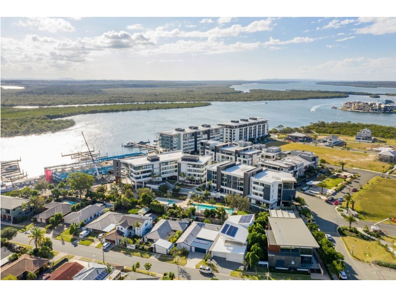 2202/1 Marina Promenade, Paradise Point QLD 4216