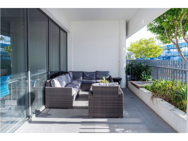 2202/1 Marina Promenade, Paradise Point QLD 4216