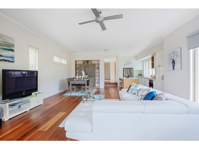 6111 Trasimeno Avenue, Hope Island QLD 4212