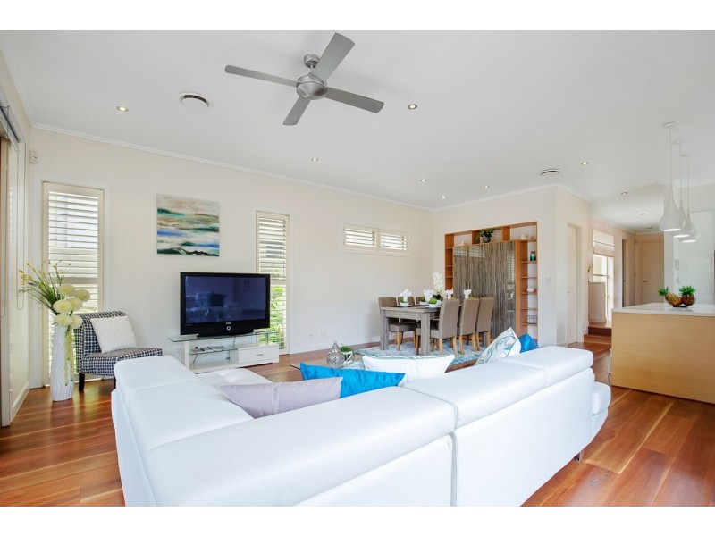 6111 Trasimeno Avenue, Hope Island QLD 4212
